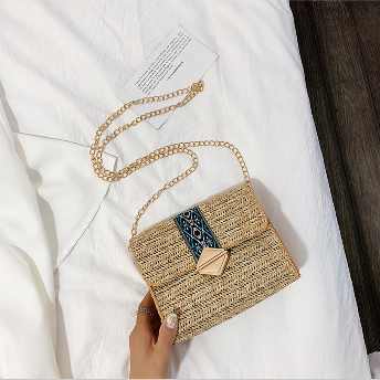 気品のある特別なデザイン刺繍チェック柄草編みマグネット斜め掛けショルダーバッグ