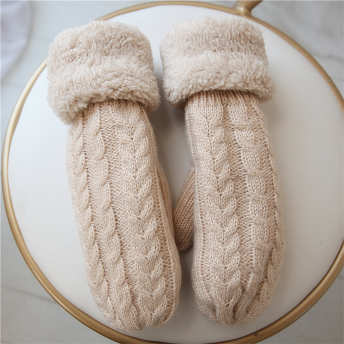 【全4色】お買い得 無地 シンプル  秋 冬 厚手ミトンふわふわ 暖か 編み 手袋